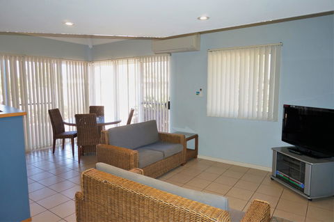 Osprey Holiday Village Unit 122 2 Bedroom - Accommodation Nelson Bay 3