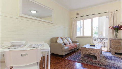 Broadway Apartments - Nelsons Bay Accommodation 17