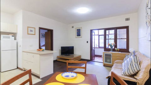 Broadway Apartments - Nelsons Bay Accommodation 8