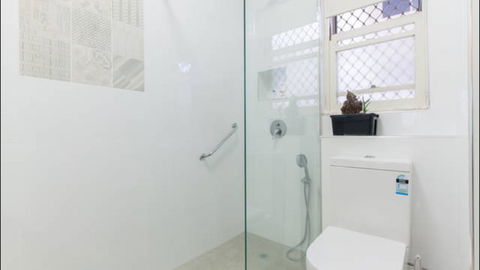 Broadway Apartments - Nelsons Bay Accommodation 4