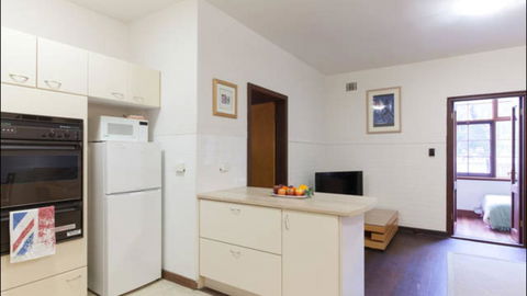 Broadway Apartments - Nelsons Bay Accommodation 1