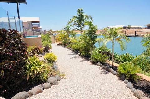 27 Corella Court - Nelsons Bay Accommodation 29