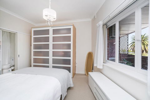 Light Bright, Quality River Views! Free Parking - Accommodation Nelson Bay 9