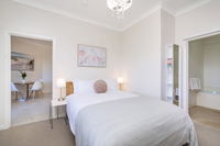 Light bright quality river views Free parking