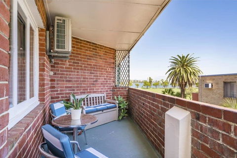 Light Bright, Quality River Views! Free Parking - Accommodation Nelson Bay 21