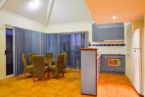 Osprey Holiday Village Unit 119 - Accommodation Nelson Bay 4