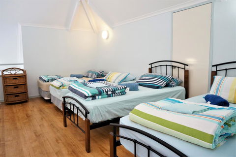 Osprey Holiday Village Unit 120 - Plenty Of Room For A Large Family - Nelsons Bay Accommodation 9