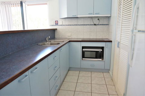 Osprey Holiday Village Unit 120 - Plenty Of Room For A Large Family - Nelsons Bay Accommodation 6
