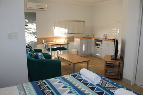 Mandurah Ocean Marina Chalets - Accommodation Nelson Bay 1