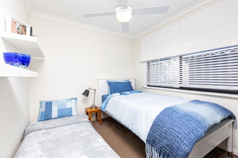 Como Executive Apartment - Accommodation Nelson Bay 13