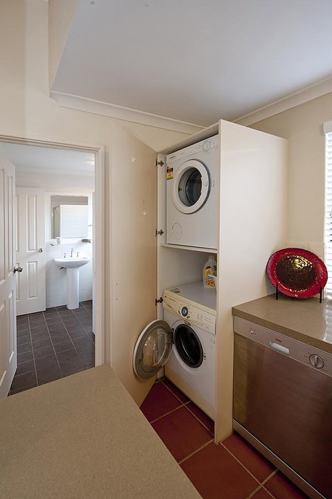 Como Executive Apartment - Accommodation Nelson Bay 14