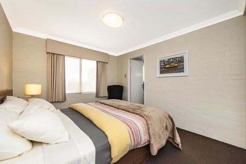 Subiaco Village 18 - Nelsons Bay Accommodation 11