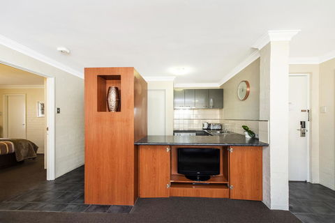 Subiaco Village 18 - Nelsons Bay Accommodation 7