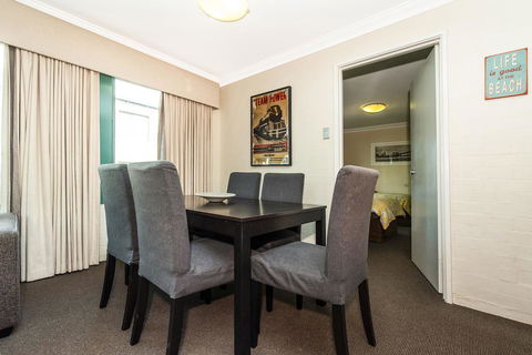 Subiaco Village 18 - Nelsons Bay Accommodation 4