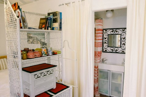 Garden Studio In Cottesloe - Accommodation Nelson Bay 5