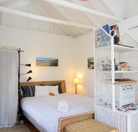 Garden Studio In Cottesloe - Accommodation Nelson Bay 1