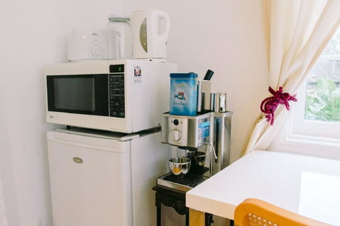 Garden Studio In Cottesloe - Accommodation Nelson Bay 4