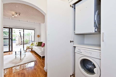 Heart Of Subiaco - Nelsons Bay Accommodation 2