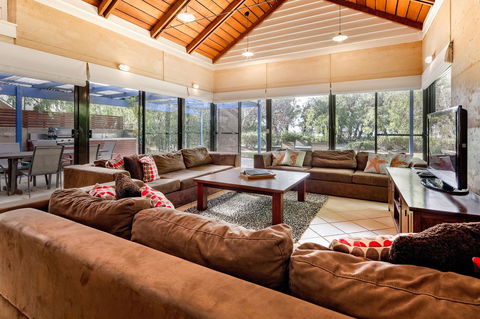 Geographe Cove Resort - Accommodation Nelson Bay 9