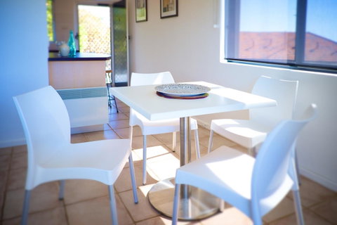 Cottesloe Marine Apartment - Executive Escapes - Accommodation Nelson Bay 2