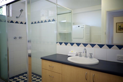 Cottesloe Marine Apartment - Executive Escapes - Accommodation Nelson Bay 21