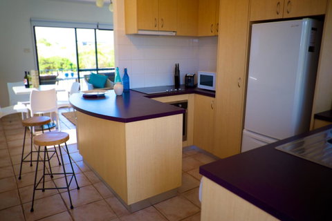 Cottesloe Marine Apartment - Executive Escapes - Accommodation Nelson Bay 11