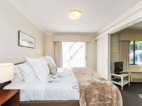 Subiaco Village 28 - Nelsons Bay Accommodation 7