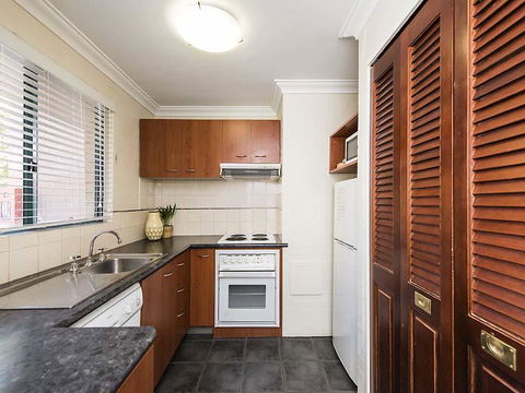 Subiaco Village 28 - Nelsons Bay Accommodation 15