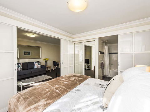 Subiaco Village 28 - Nelsons Bay Accommodation 9