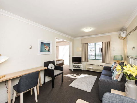 Subiaco Village 28 - Nelsons Bay Accommodation 6
