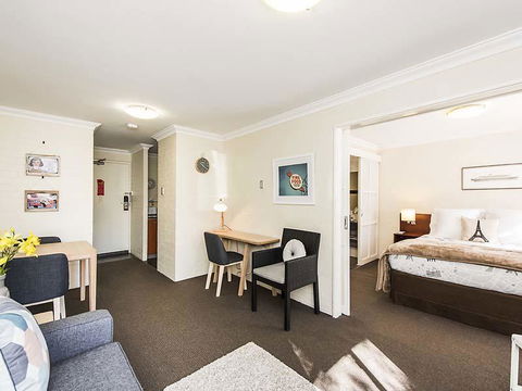 Subiaco Village 28 - Nelsons Bay Accommodation 4
