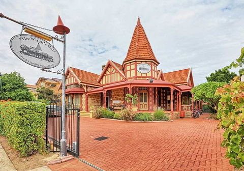 The Witch's Hat - Accommodation Nelson Bay 24