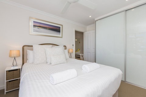 Cottesloe Beach Pines Apartment - Accommodation Nelson Bay 4