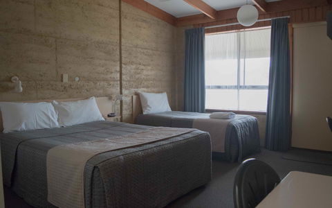 Hopetoun Motel & Chalet Village - Nelsons Bay Accommodation 1