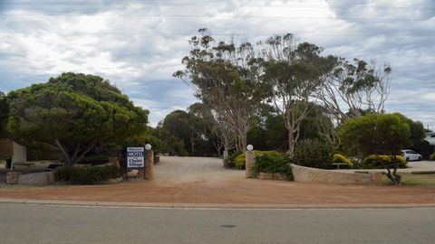 Hopetoun Motel & Chalet Village - Nelsons Bay Accommodation 12