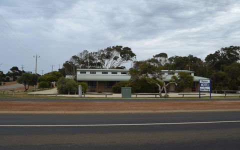 Hopetoun Motel & Chalet Village - Nelsons Bay Accommodation 18