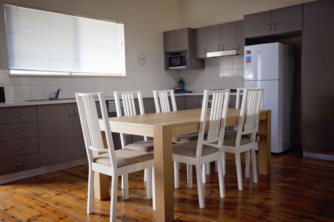Hopetoun Motel & Chalet Village - Nelsons Bay Accommodation 7