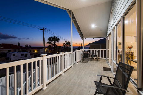 North Beach BnB - Nelsons Bay Accommodation 2
