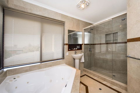North Beach BnB - Nelsons Bay Accommodation 14