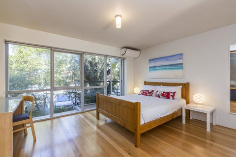 Cottesloe Tree Top Studio - Executive Escapes - Accommodation Nelson Bay 7