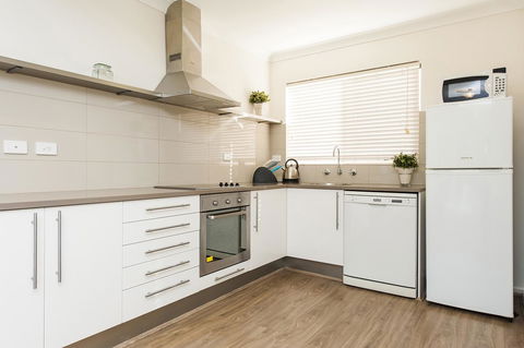 Forrest St - Nelsons Bay Accommodation 8