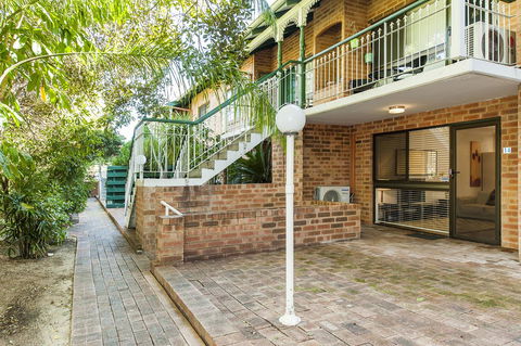 Forrest St - Nelsons Bay Accommodation 18
