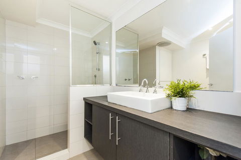 Forrest St - Nelsons Bay Accommodation 15