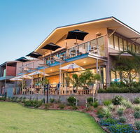 Onslow Beach Resort - Accommodation Nelson Bay
