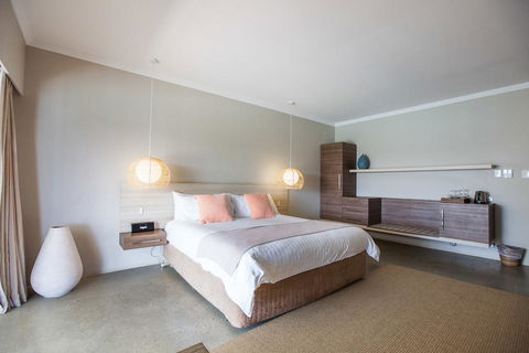 The Marina Hotel - Mindarie - Nelsons Bay Accommodation 6