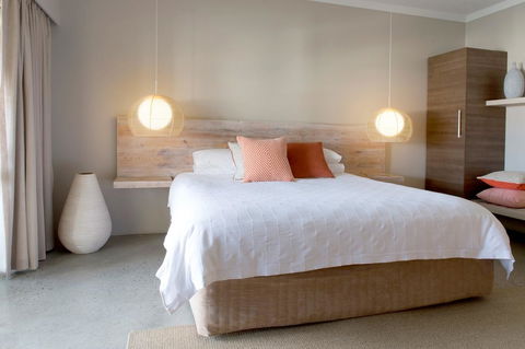 The Marina Hotel - Mindarie - Nelsons Bay Accommodation 20