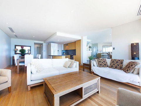 Beachfront Penthouse & Huge Terrace - Accommodation Nelson Bay 0