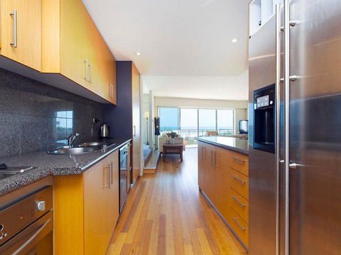 Beachfront Penthouse & Huge Terrace - Accommodation Nelson Bay 3