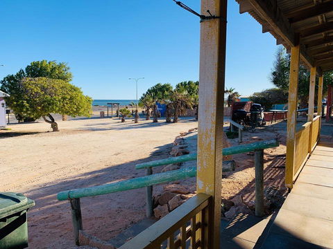 Shark Bay Cottages - Nelsons Bay Accommodation 2
