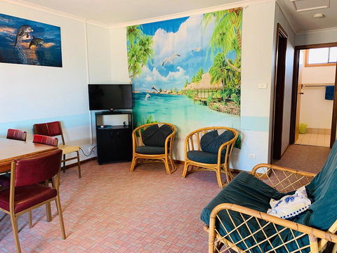 Shark Bay Cottages - Nelsons Bay Accommodation 9